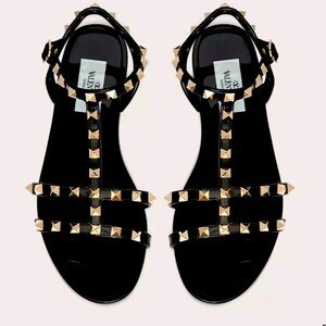 Valentino Garavani Rockstud rubber sandal 39